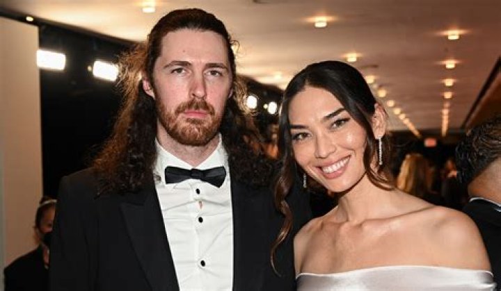 Unveiling Hozier's Girlfriend: A Look Into The Life Of The Irish Music Sensation