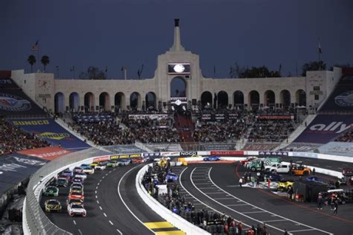 Unveiling The Champion: Who Is Leading The NASCAR Race Today?